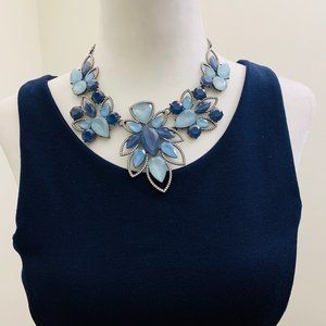 Macys Beautiful Blue Statement Necklace - NEW